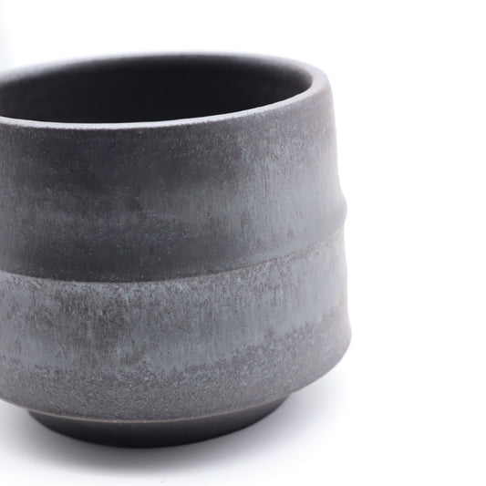 【萩原芳典】黒マット釉蓋物