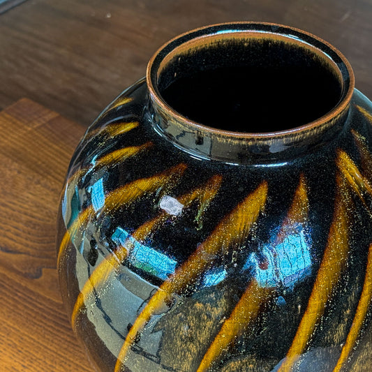 【萩原芳典】黒釉壺