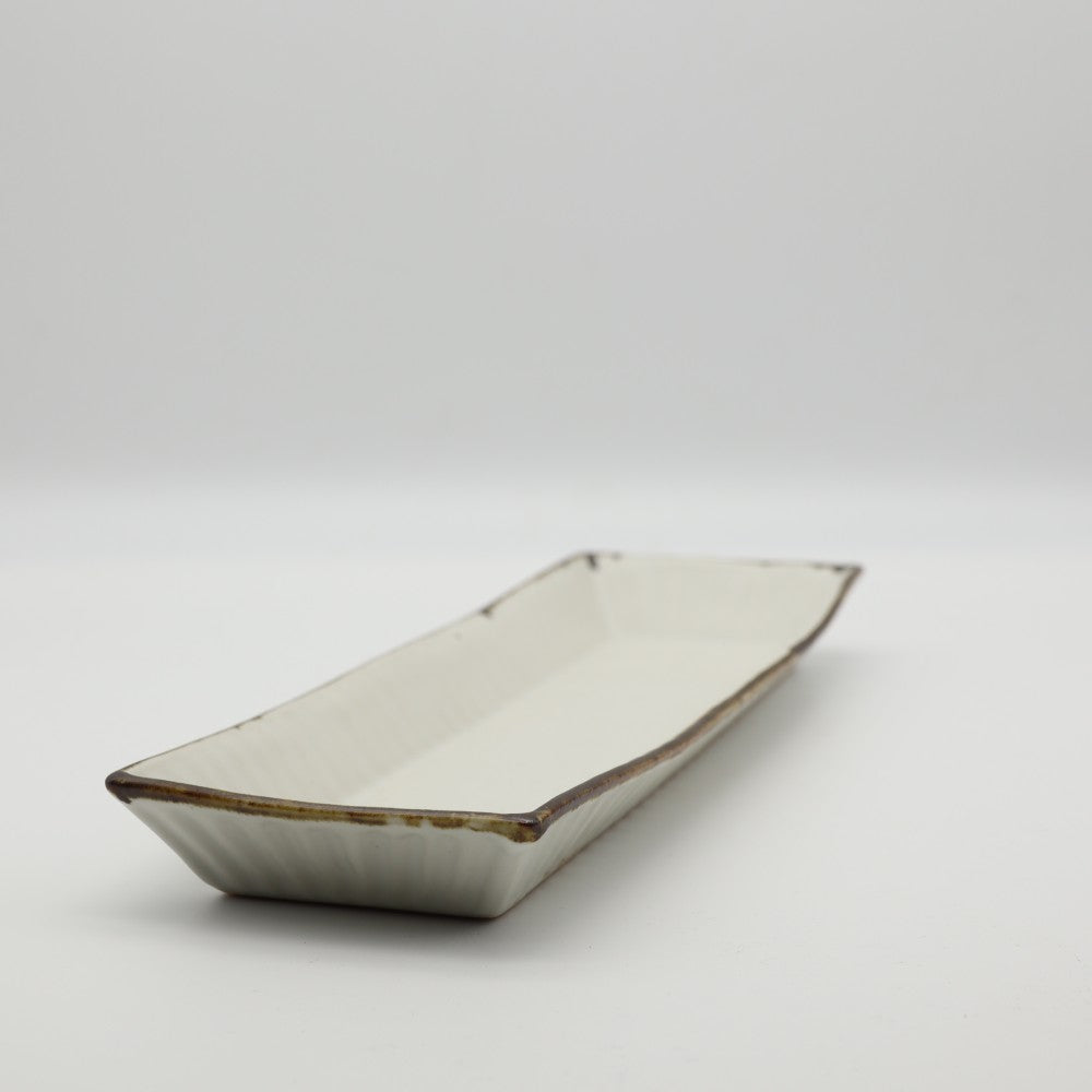 [Saito Osamu] White porcelain rectangular plate