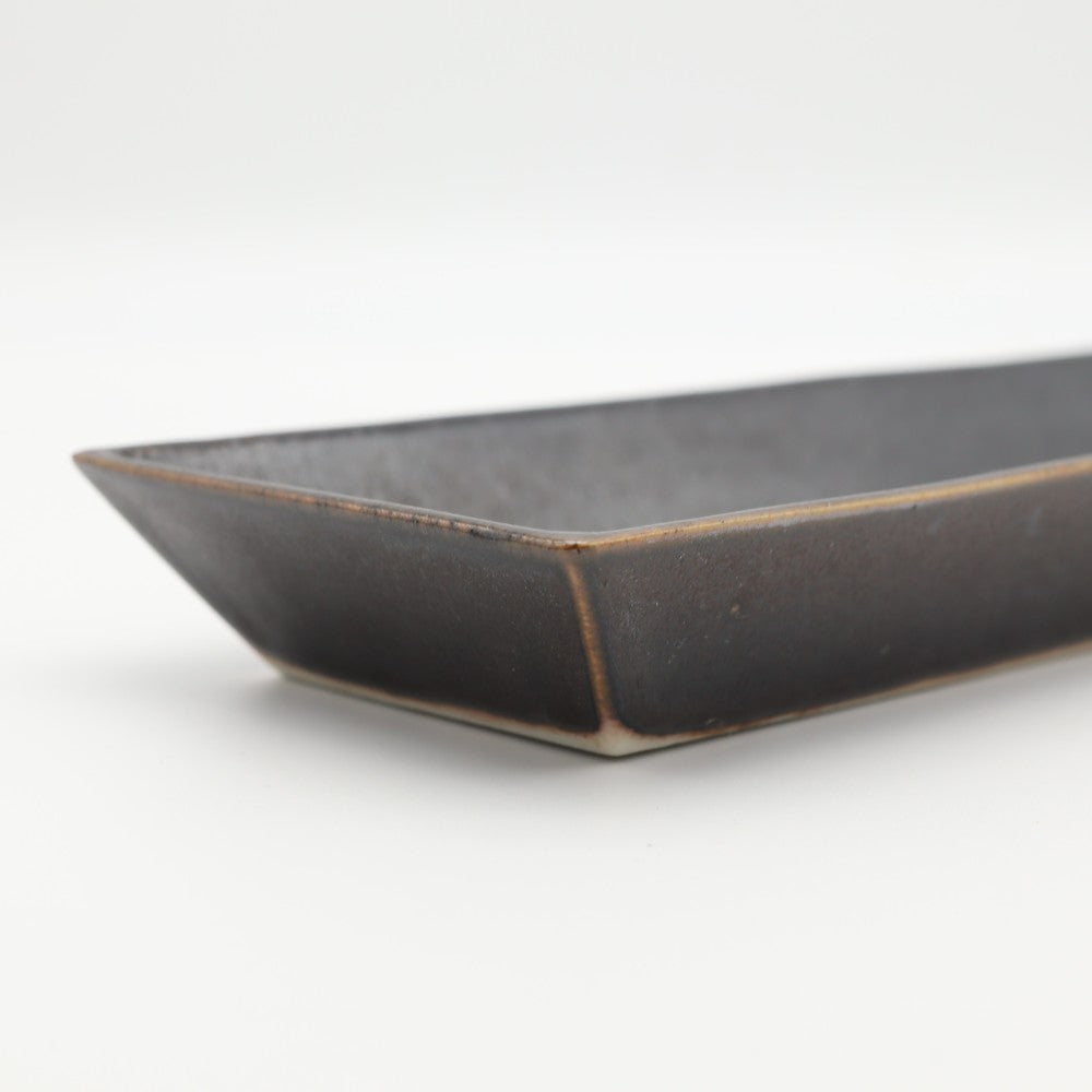 [Saito Osamu] Black glazed rectangular plate