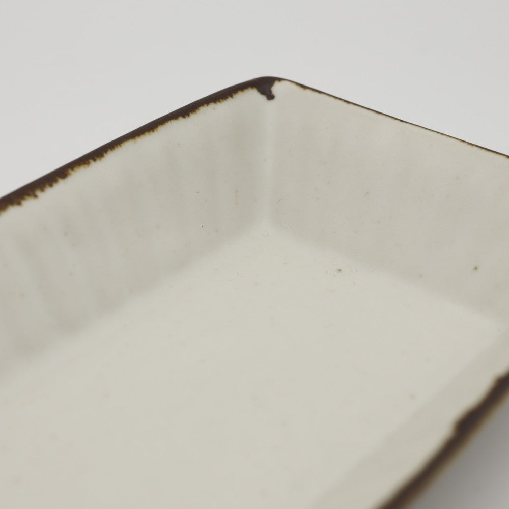 [Saito Osamu] White porcelain rectangular plate