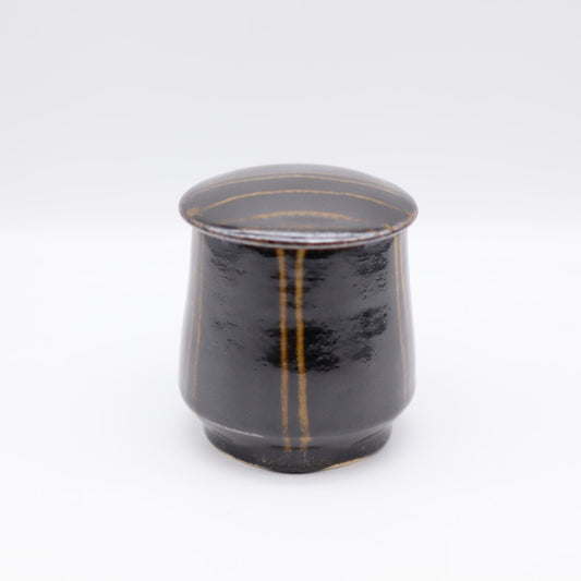 [Hagiwara Yoshinori] Black glaze lined lidded container, small