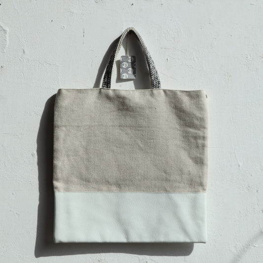 [Inoue Planning/Hata] Linen Hampton Flat Bag, White