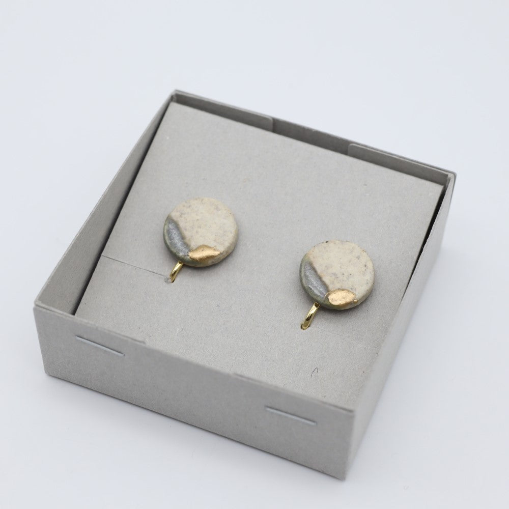 [Naoko Otsuka] Fragrant Round Earrings