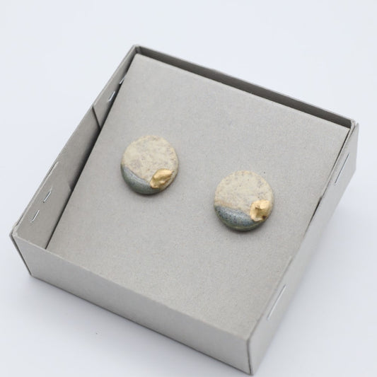 [Naoko Otsuka] Fragrant round earrings