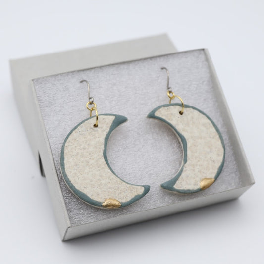 [Naoko Otsuka] Fragrant earrings Moon