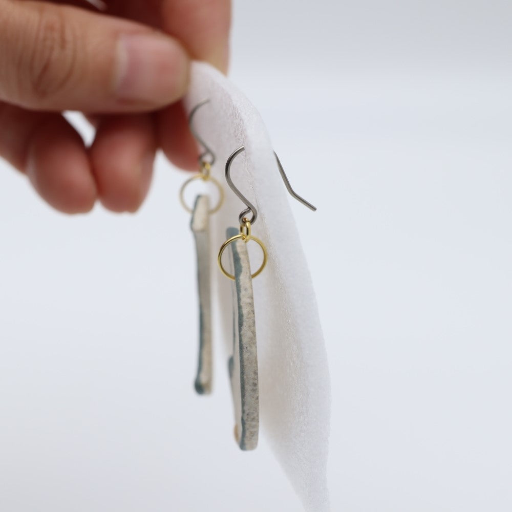 [Naoko Otsuka] Fragrant earrings Moon