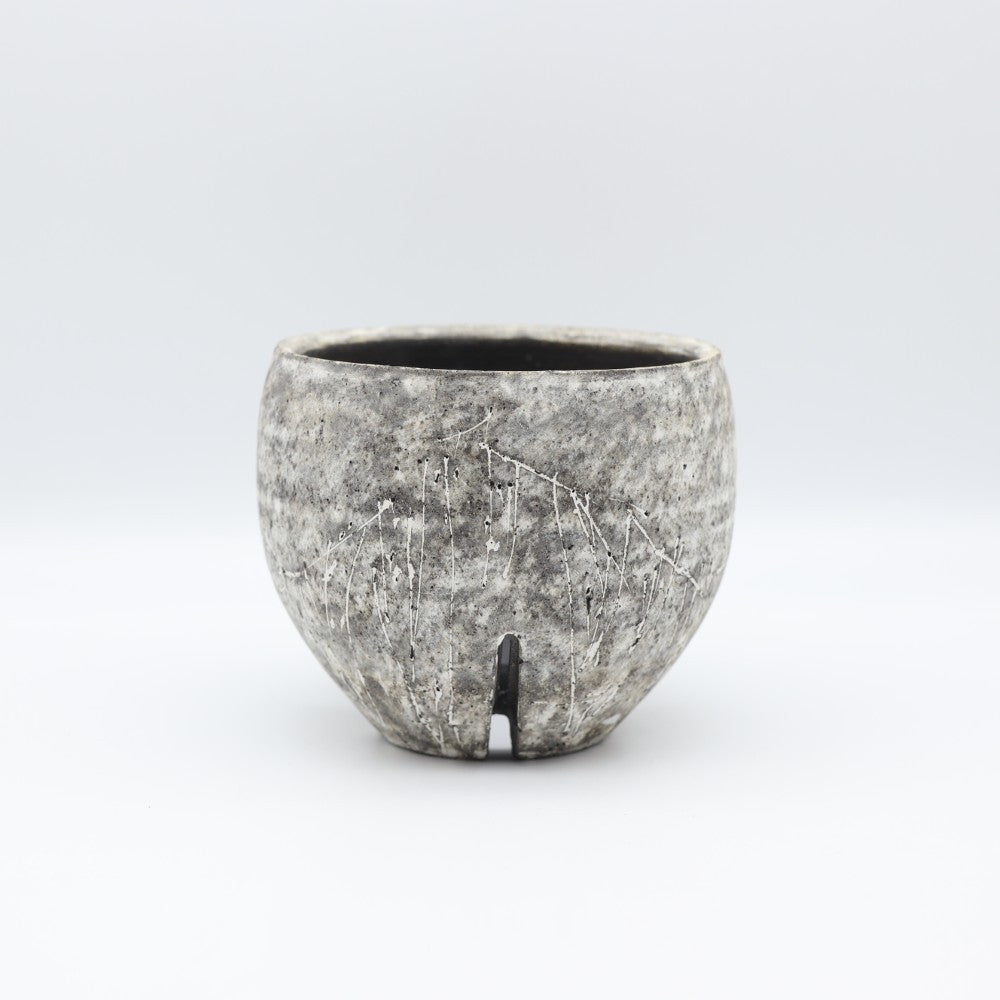 [Numano Hideaki] Flowerpot, carved and peeled