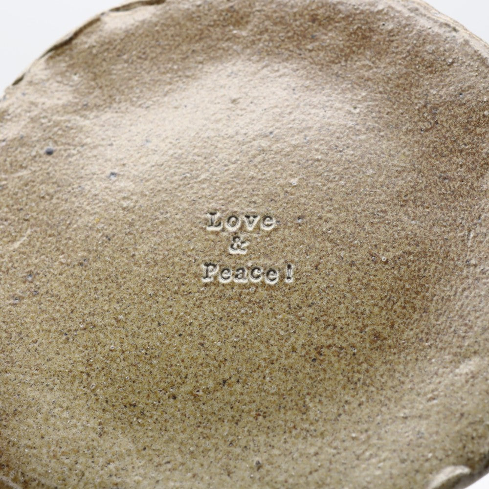 [Shinsuke Iwami] Salt-glazed 7-inch plate LOVE &amp; PEACE!