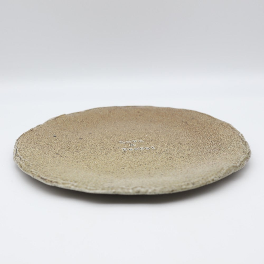 [Shinsuke Iwami] Salt-glazed 7-inch plate LOVE &amp; PEACE!