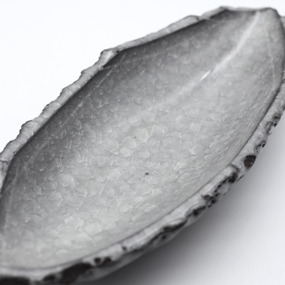 [Hodaka Ryuji] Thin ice boat-shaped plate