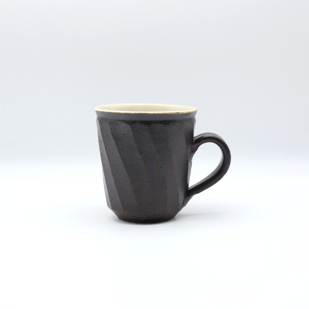 [Komine Takashi] Black glaze chamfered mug