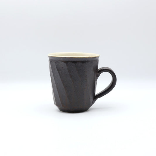 [Komine Takashi] Black glaze chamfered mug