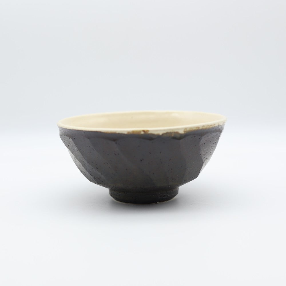 [Takashi Komine] Large black glaze beveled rice bowl