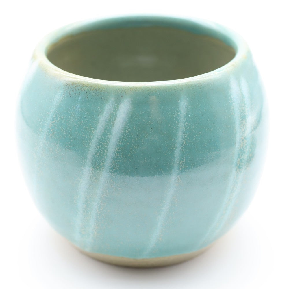 [Hagiwara Yoshinori] Celadon glazed lidded container