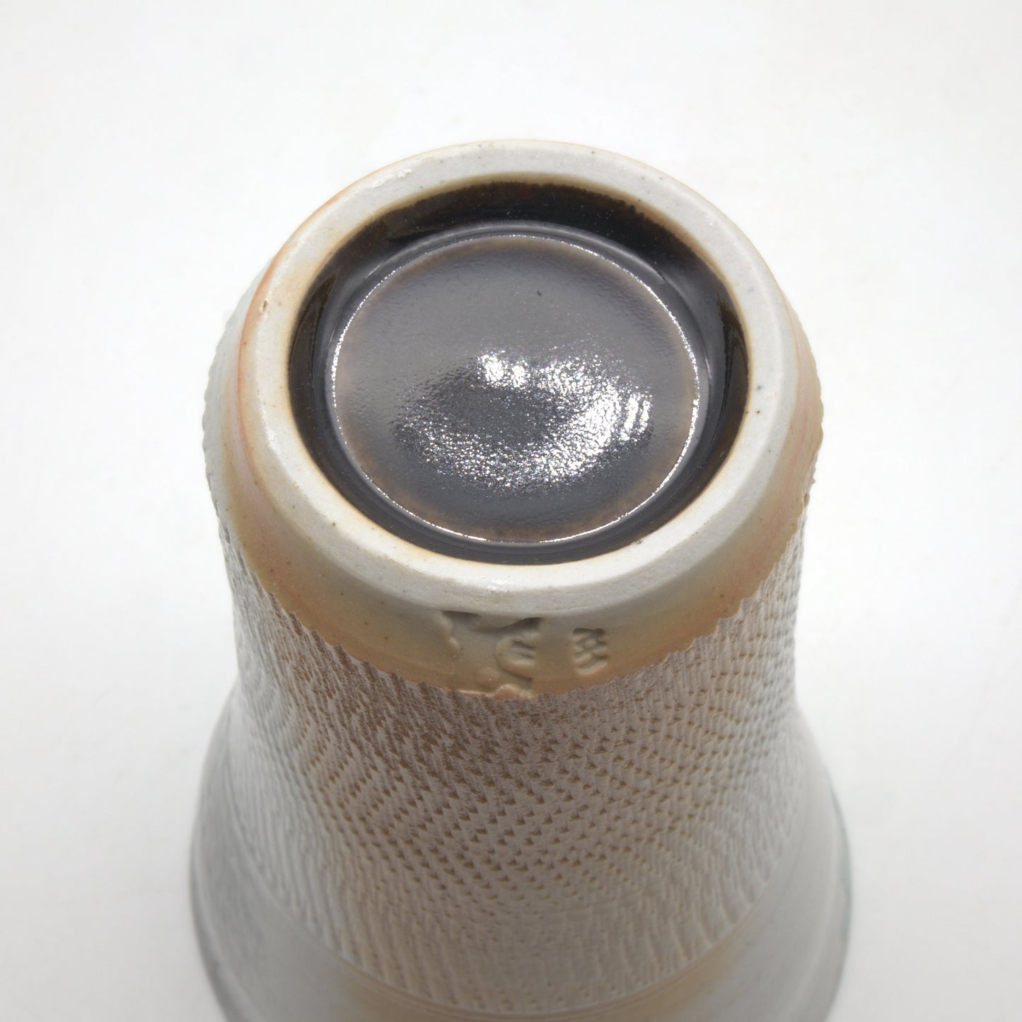 ユアン・クレイグ 藺草火襷ビール呑 大 - 酒器 | 益子焼 陶庫
