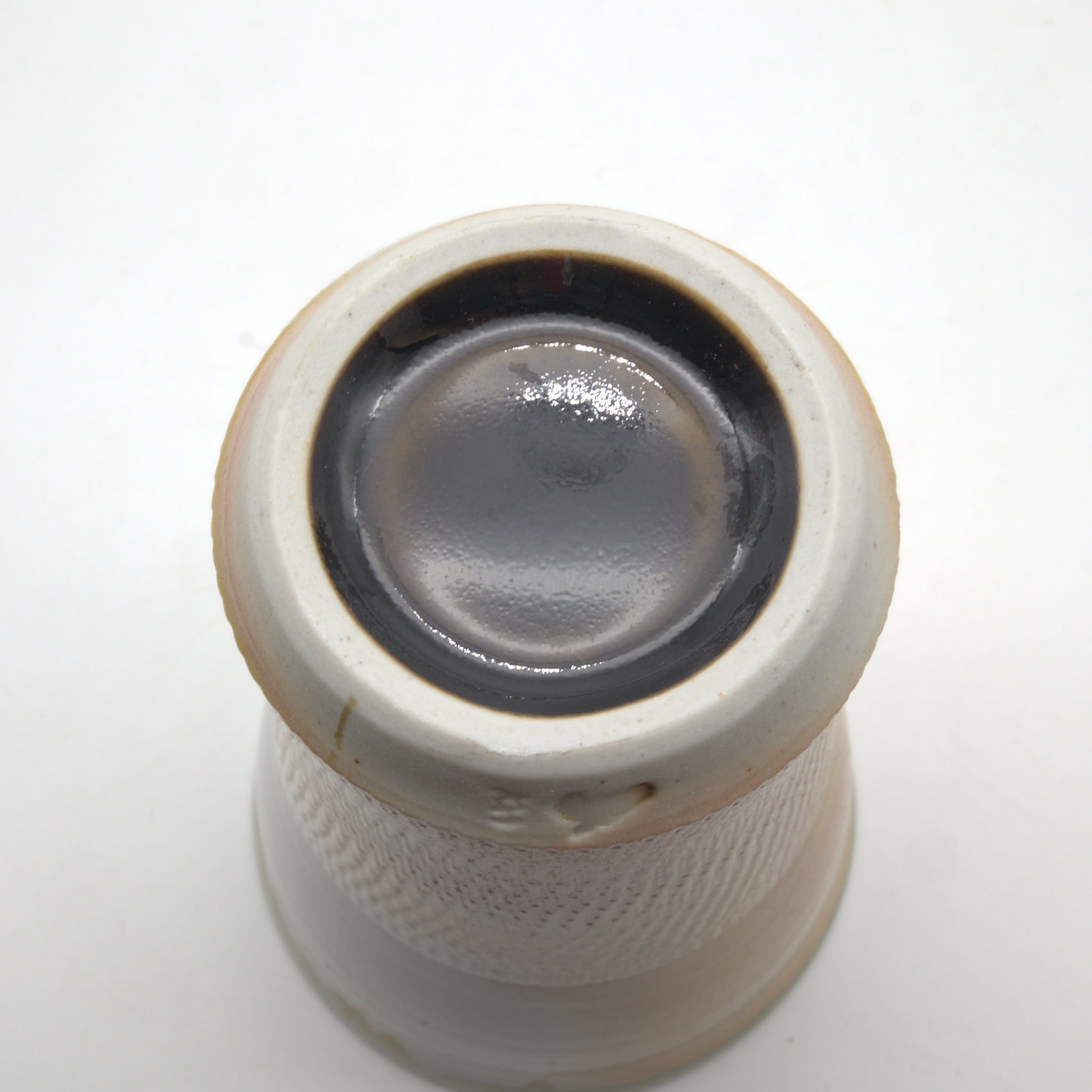 ユアン・クレイグ 藺草火襷ビール呑 中 - 酒器 | 益子焼 陶庫