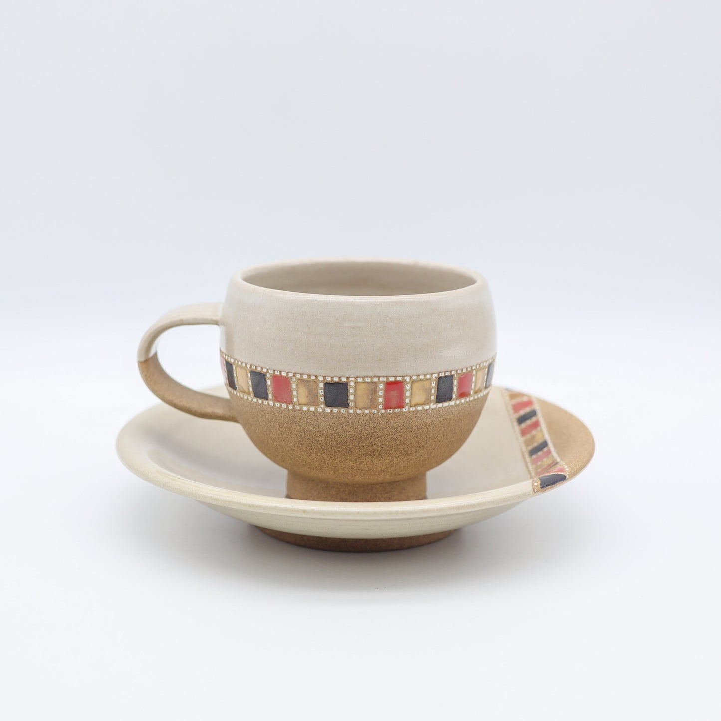 [Mukaiyama Fumiya] Inlaid coffee cup and saucer, white