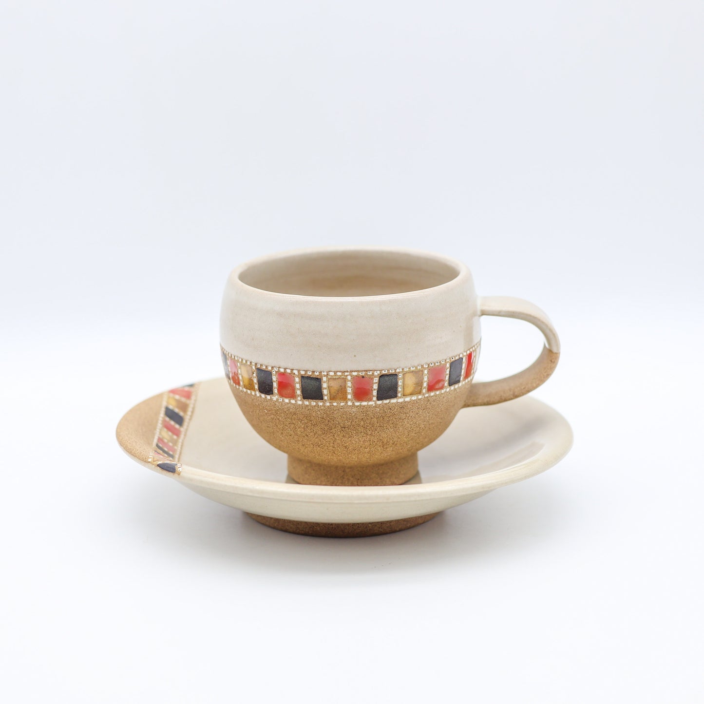 [Mukaiyama Fumiya] Inlaid coffee cup and saucer, white