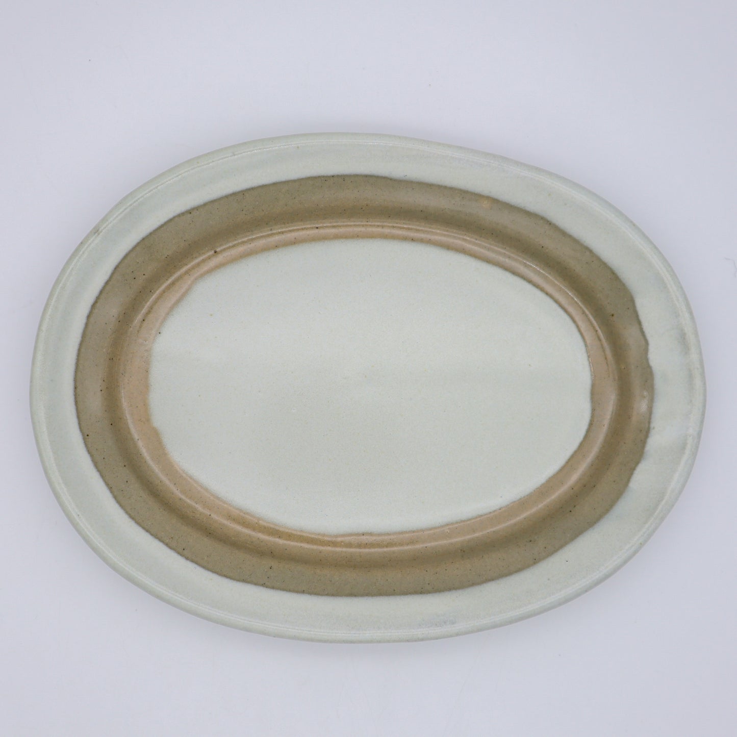[Masataka Otsuka] Large oval plate with rice bran glaze
