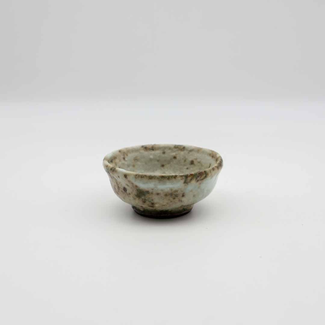 水野正善 白釉ぐい呑 - カップ・湯呑・猪口 | 益子焼 陶庫