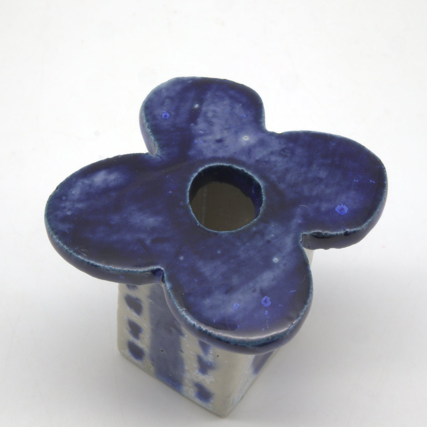由良りえこ はなびら花器 - 花器・壺 | 益子焼 陶庫