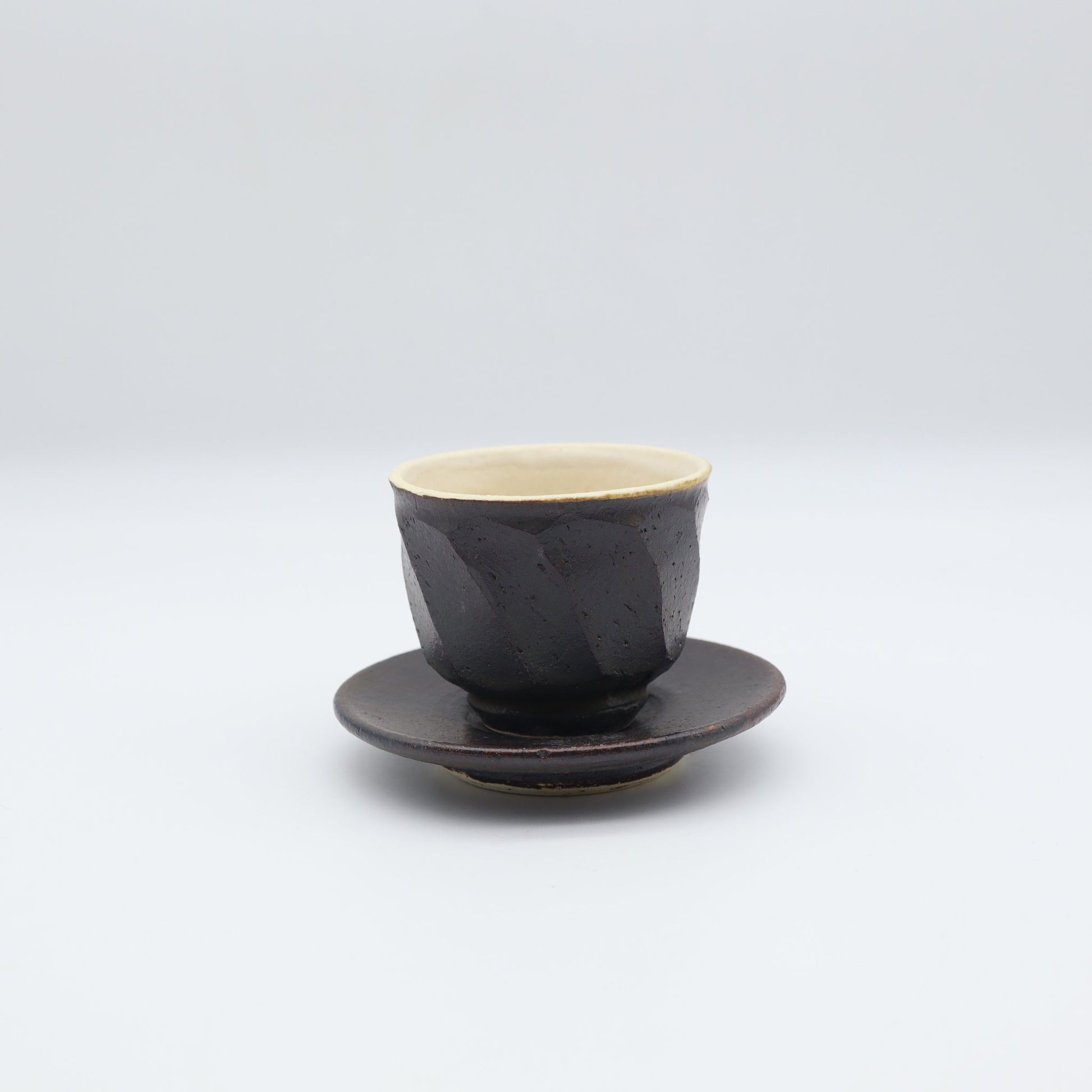 小峰尚 黒釉面取茶器 皿付 - 茶器・コーヒー・ティー | 益子焼 陶庫