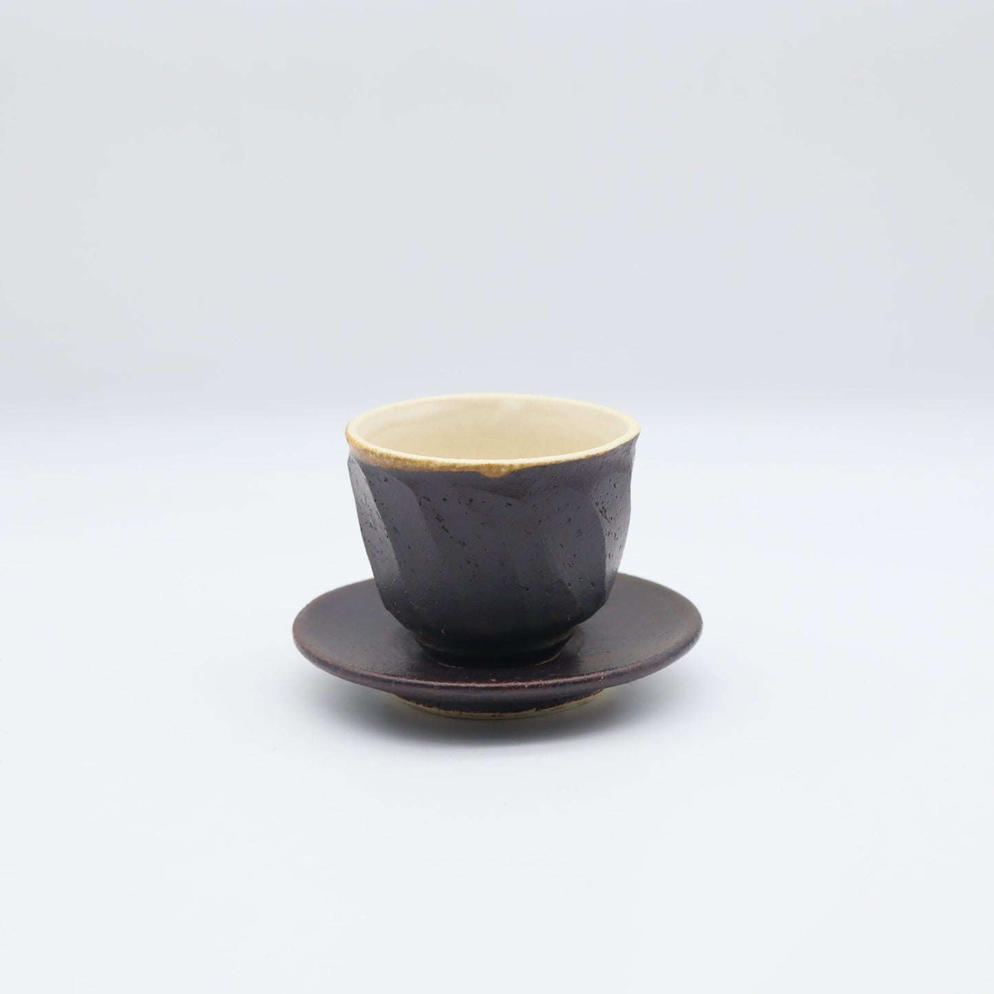 小峰尚 黒釉面取茶器 皿付 - 茶器・コーヒー・ティー | 益子焼 陶庫