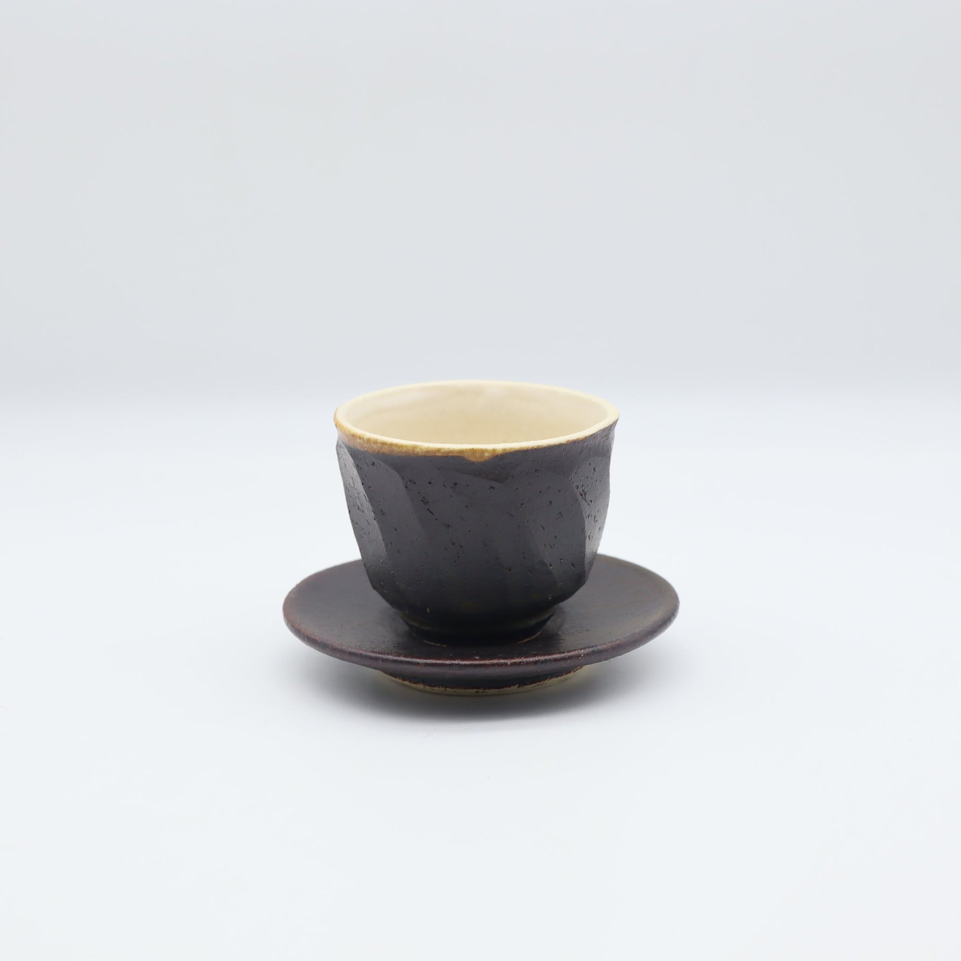 小峰尚 黒釉面取茶器 皿付 - 茶器・コーヒー・ティー | 益子焼 陶庫