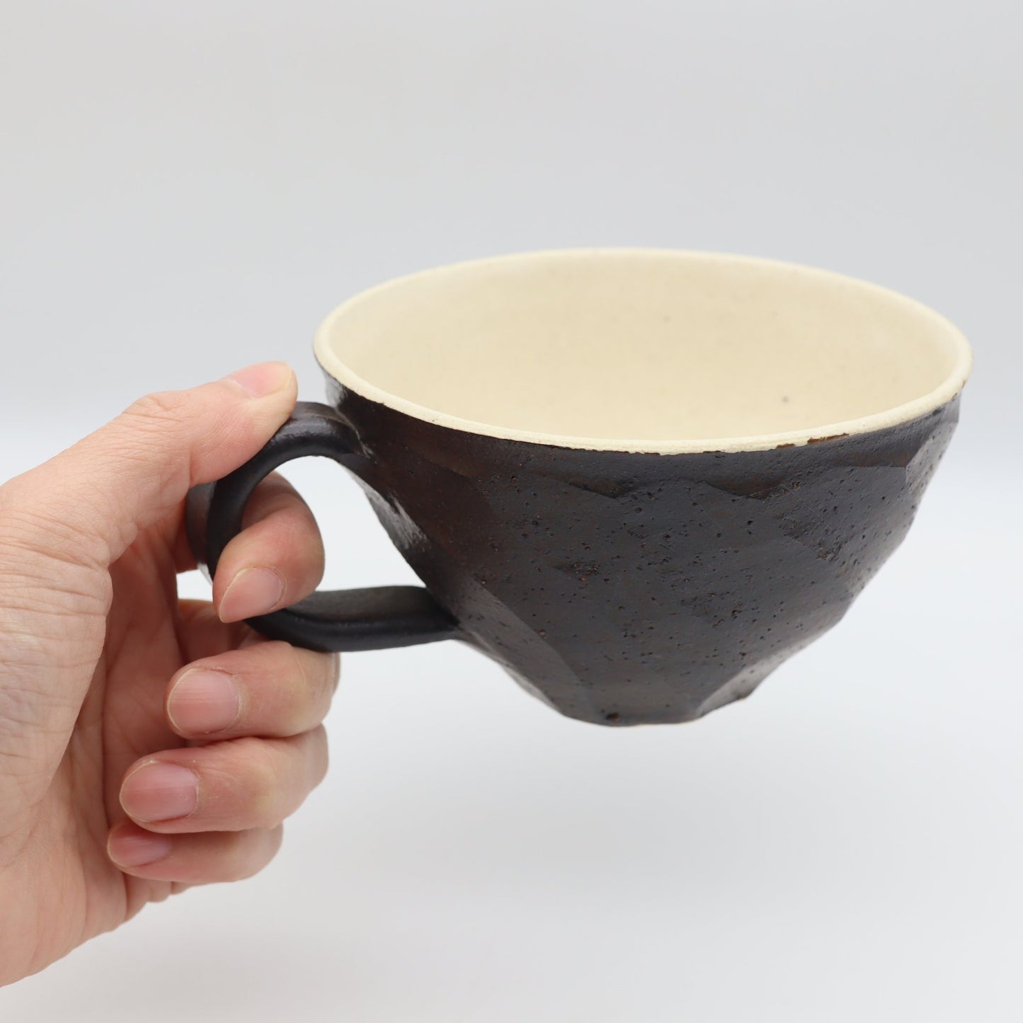 小峰尚 黒釉面取スープカップ - マグカップ・スープカップ | 益子焼 陶庫