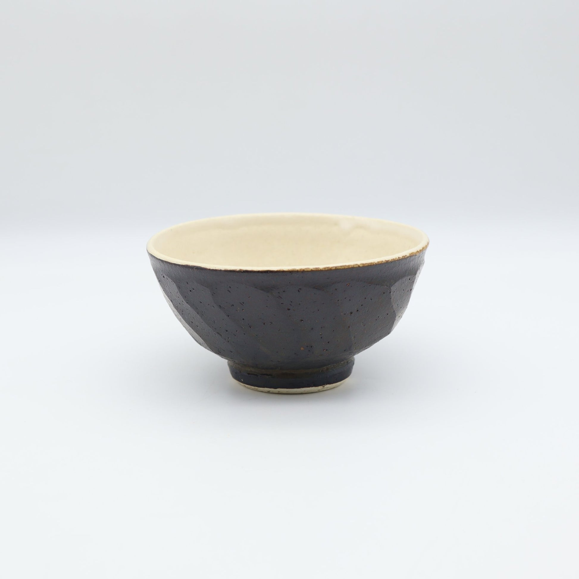小峰尚 黒釉面取飯碗 小 - 碗・飯碗 | 益子焼 陶庫