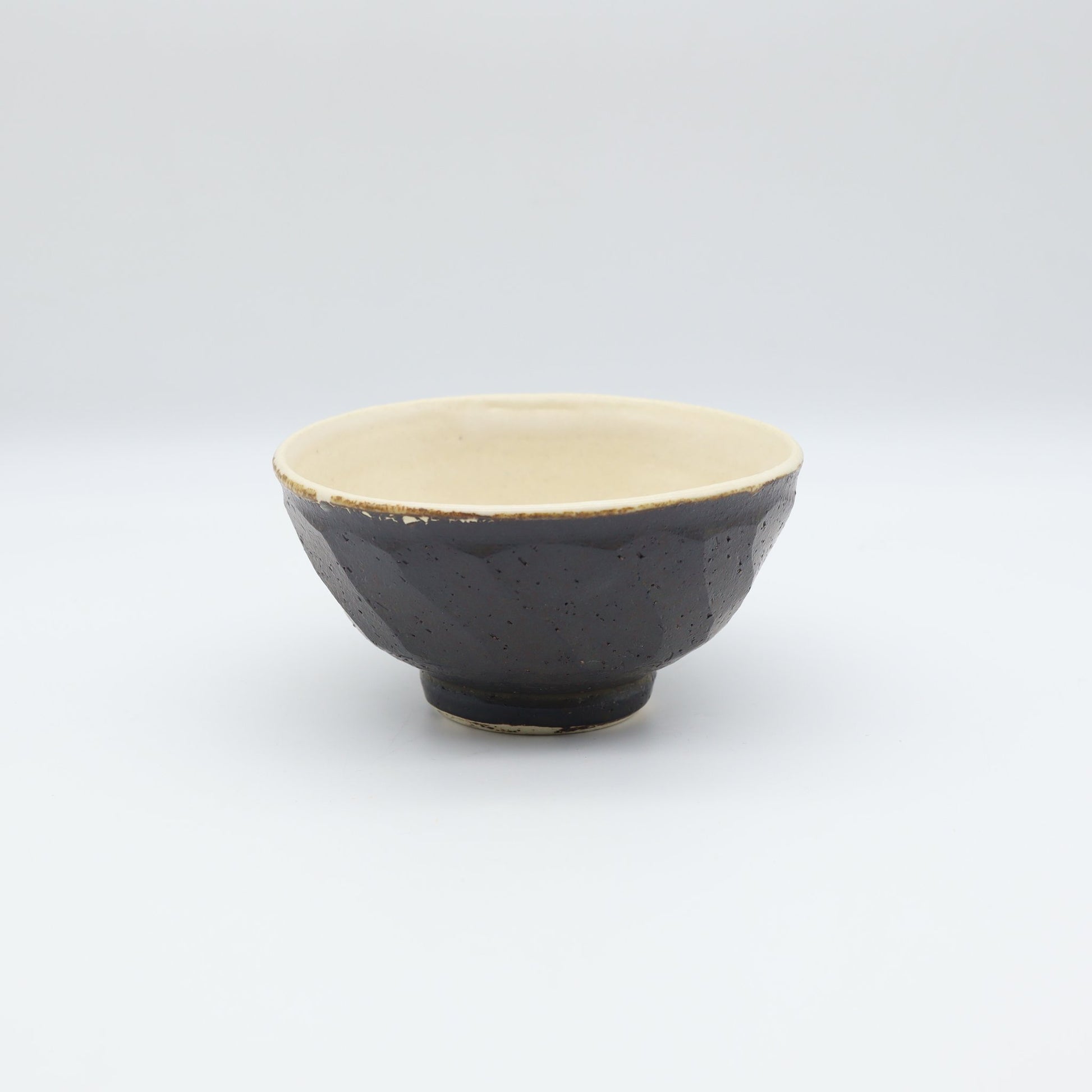 小峰尚 黒釉面取飯碗 小 - 碗・飯碗 | 益子焼 陶庫