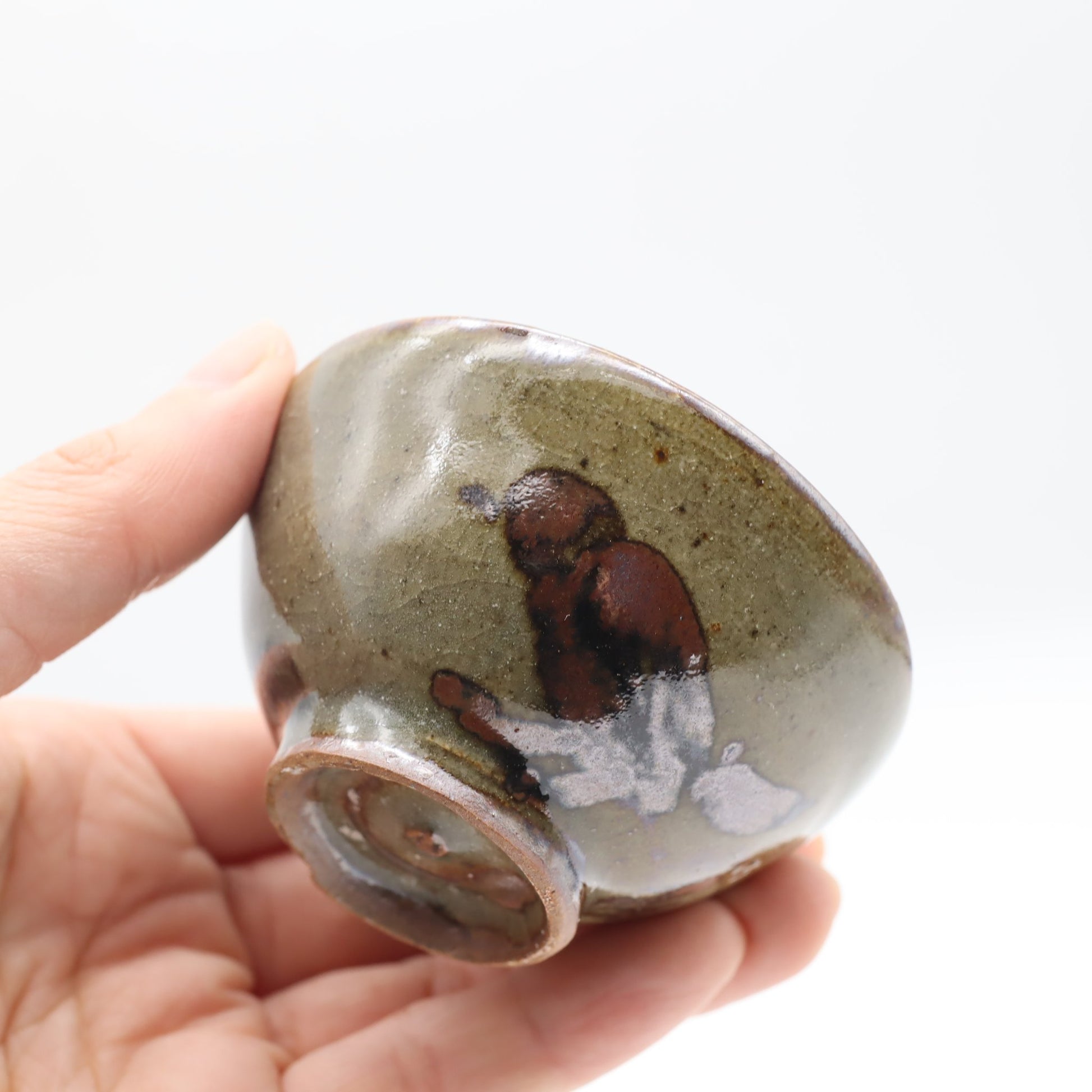 饗庭孝昌 鉄絵ぐいのみ - カップ・湯呑・猪口 | 益子焼 陶庫