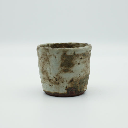 [Mizuno Masayoshi] White glazed sake cup