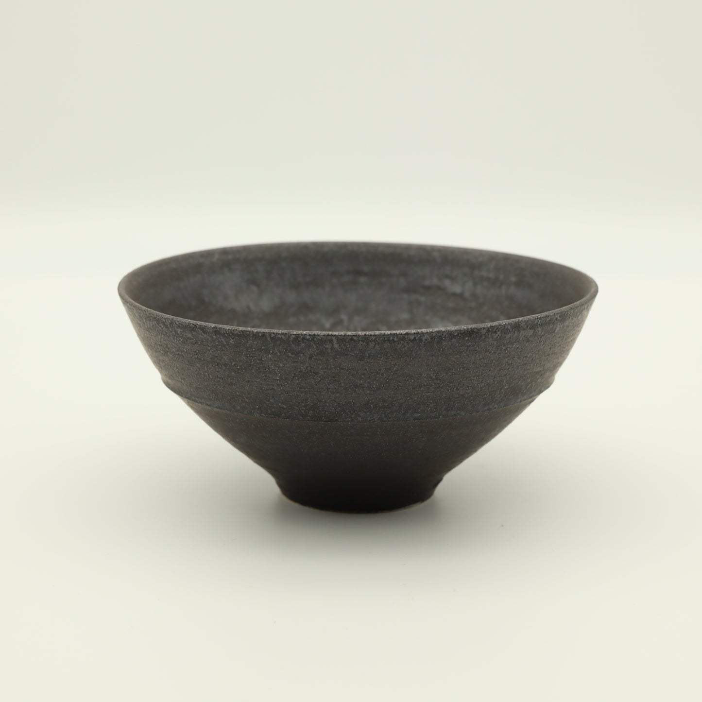 【萩原芳典】黒マット釉飯碗