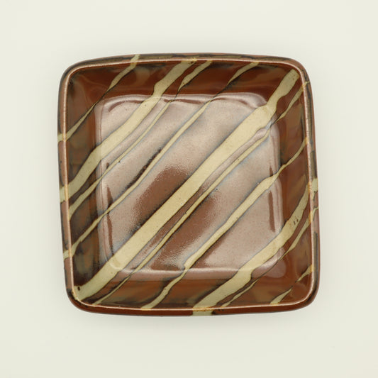 [Hagiwara Yoshinori] Persimmon glaze square bowl with cutout pattern