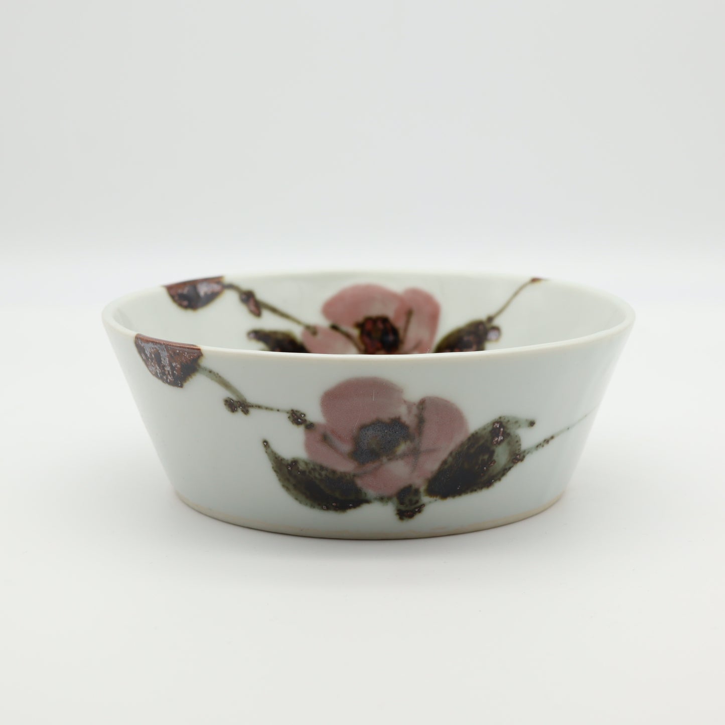 [Saito Osamu] Copper-painted round bowl with camellia design