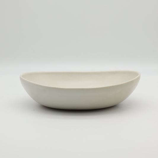 [Saito Osamu] White porcelain oval bowl
