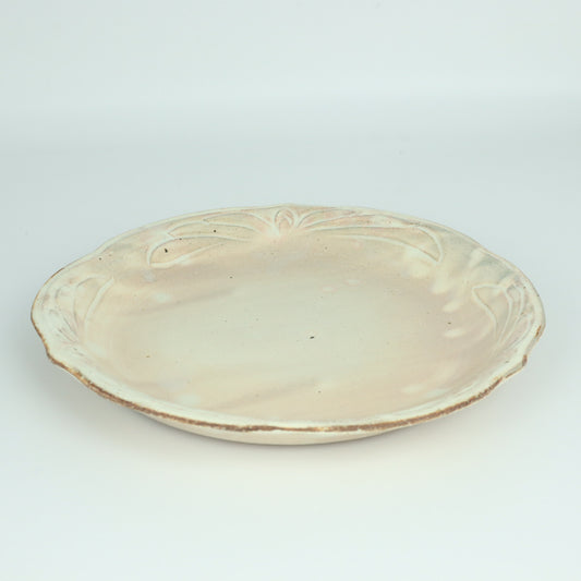 [Kenji Tayama] Large Plate with Powdered Grass and Flower Patterns