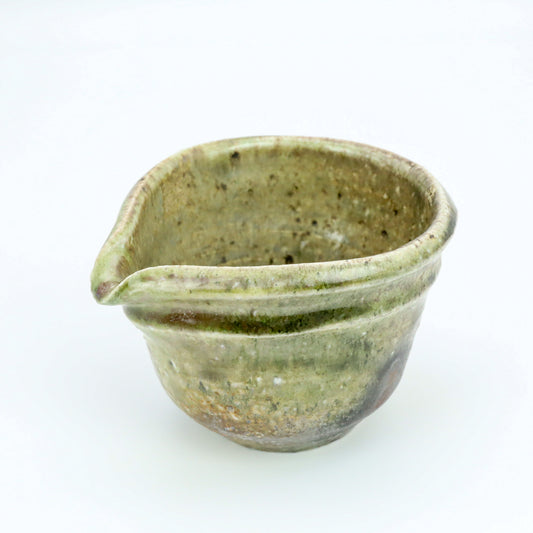 [Kenji Tayama] Ash-glazed katakuchi sake cup