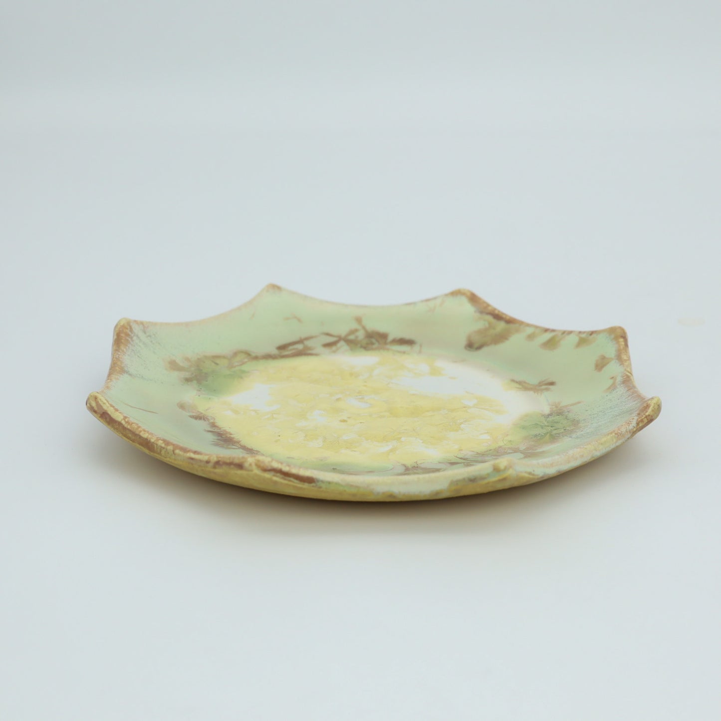 [Kazumi Mita] Octagonal Plate (Large) Olive