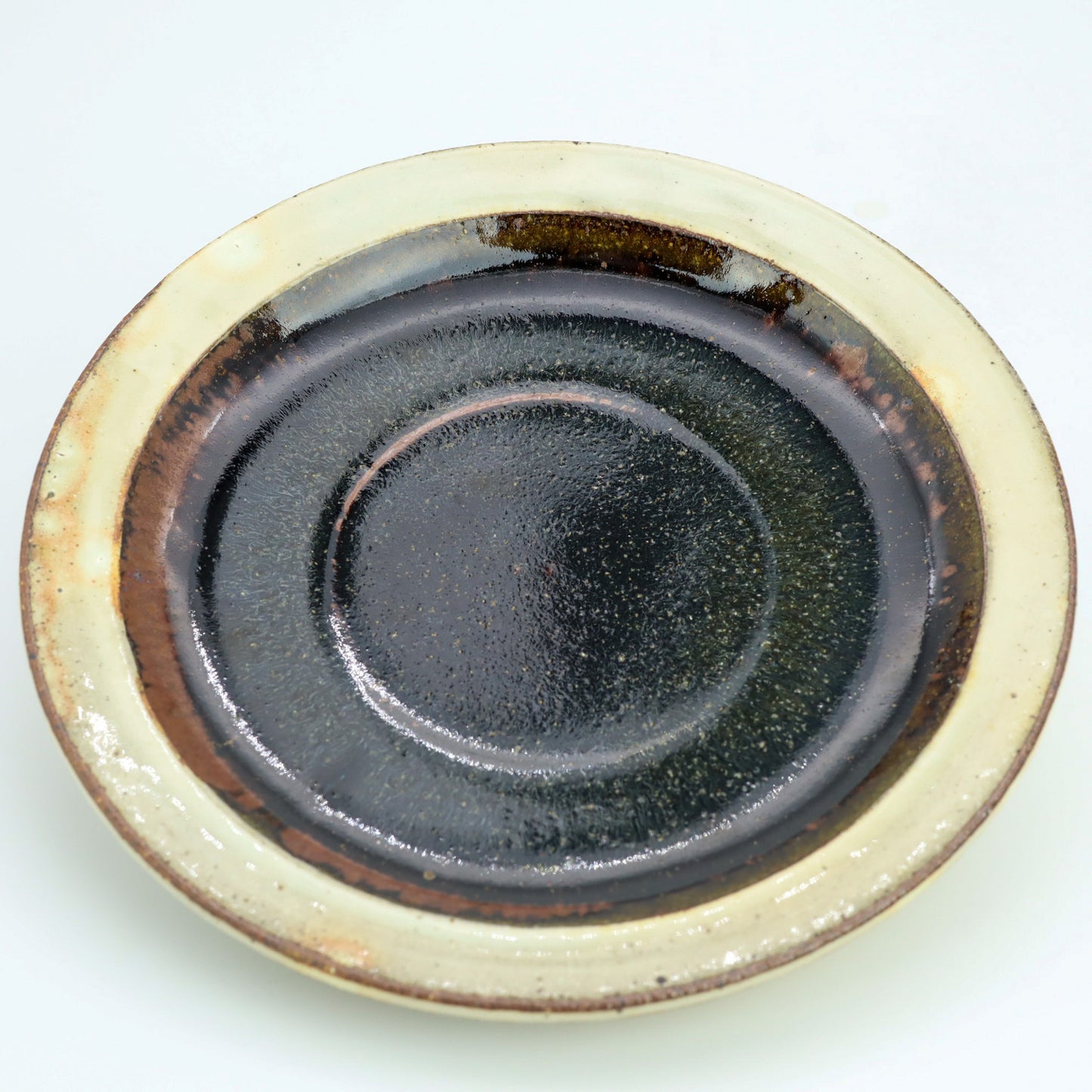 [Nagumo Hidenori] Powder-glazed black glazed 6-inch plate