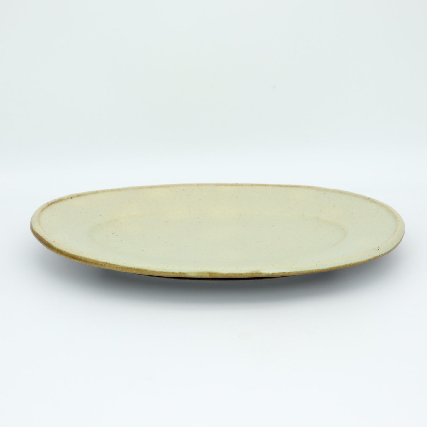 [Yoshiko Kasahara] Small oval plate with ground glaze