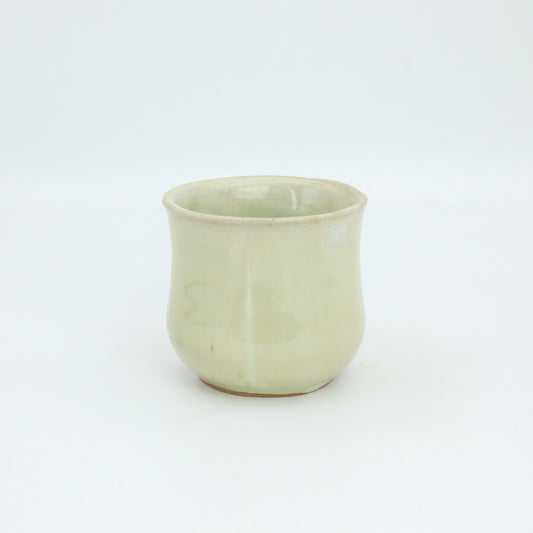 [Yoshiko Kasahara] White glaze cup