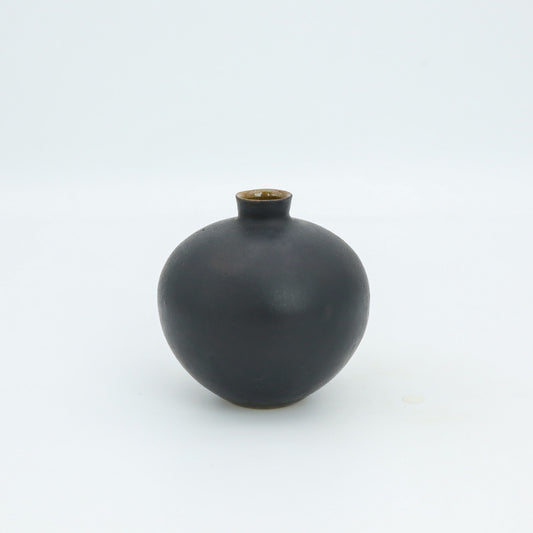 [Motosu Shuichi] Black glaze vase