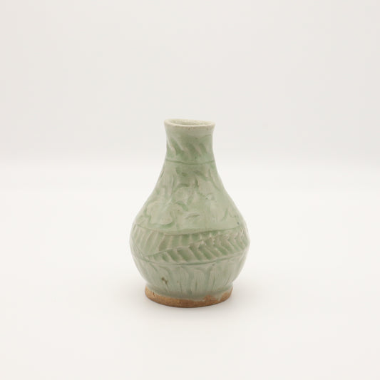 [Aiba Takamasa] Celadon inscriptions