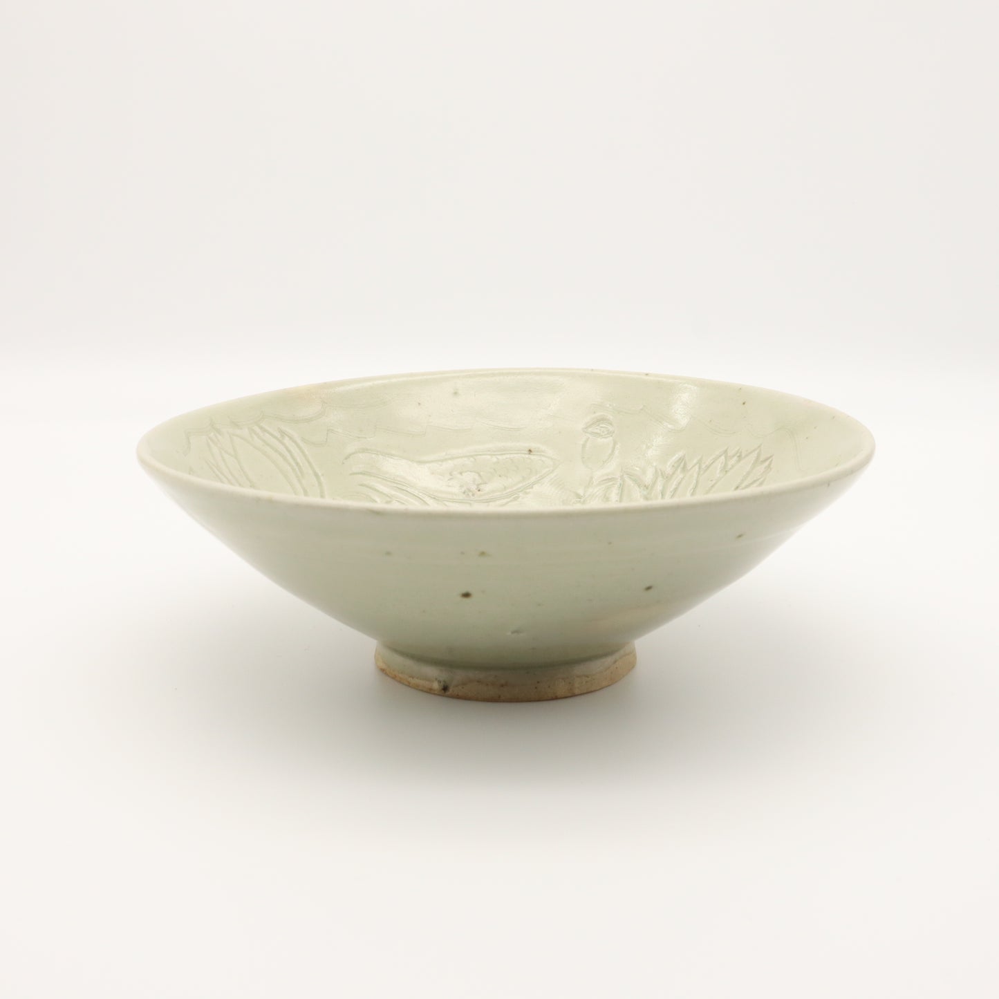 [Aiba Takamasa] Celadon bowl with lotus design