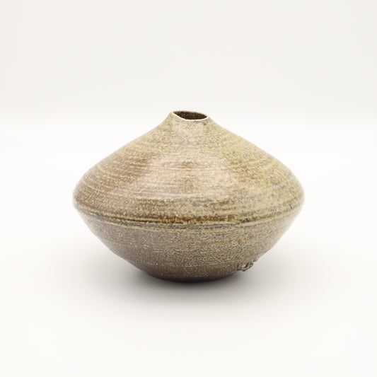 [Iwami Shinsuke] Salt-glazed plate-shaped flower vase