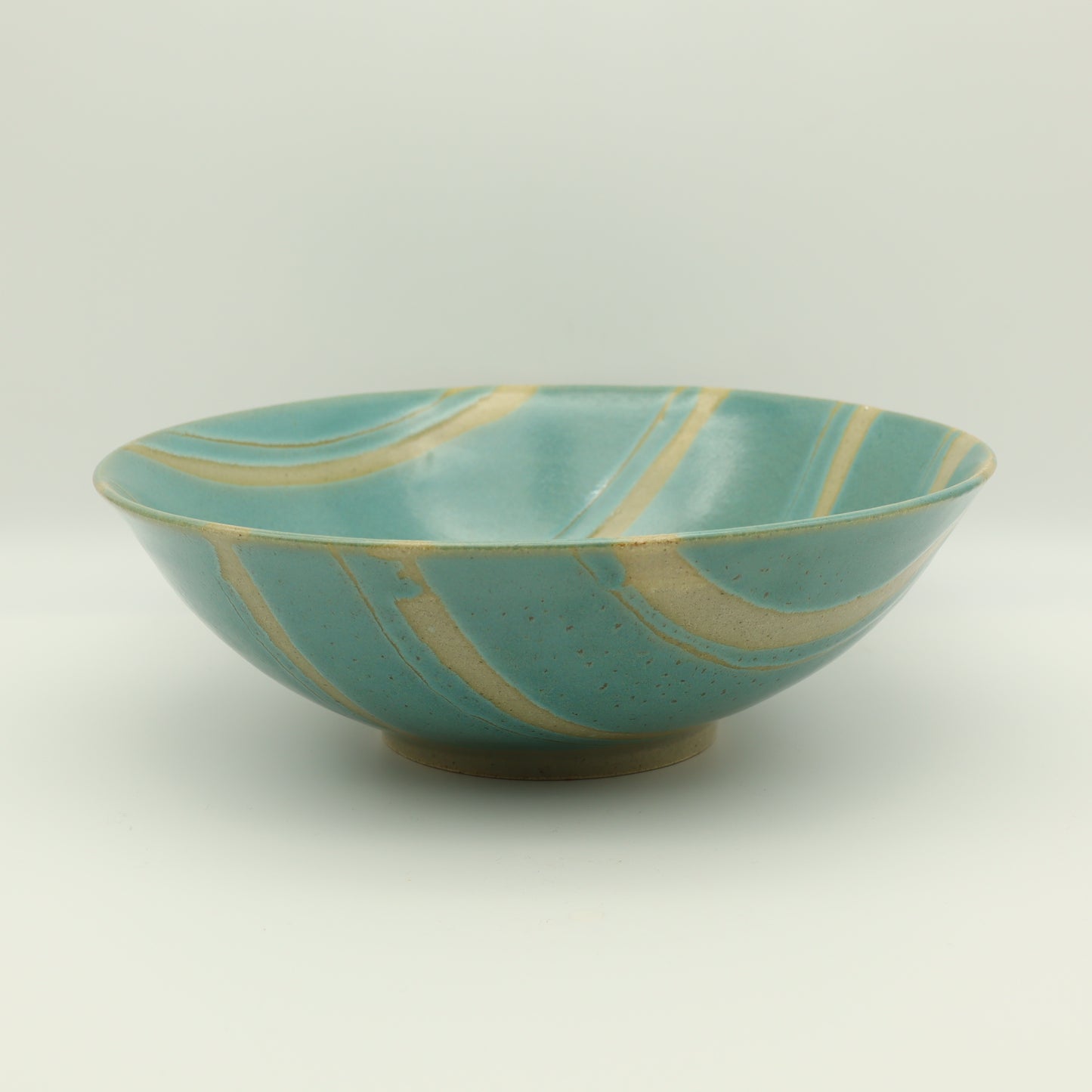 [Hagiwara Yoshinori] Celadon glazed bowl with pattern