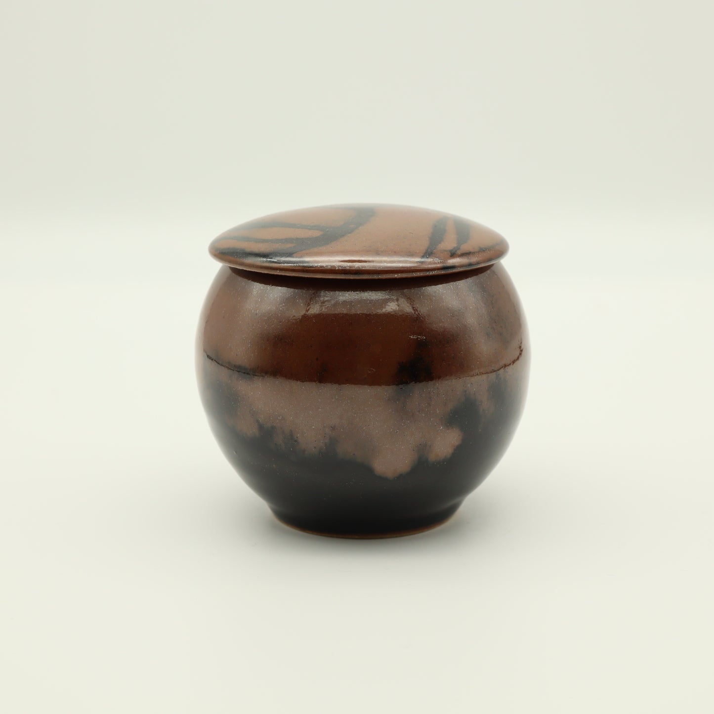 [Hagiwara Yoshinori] Persimmon glaze lined lidded container, small